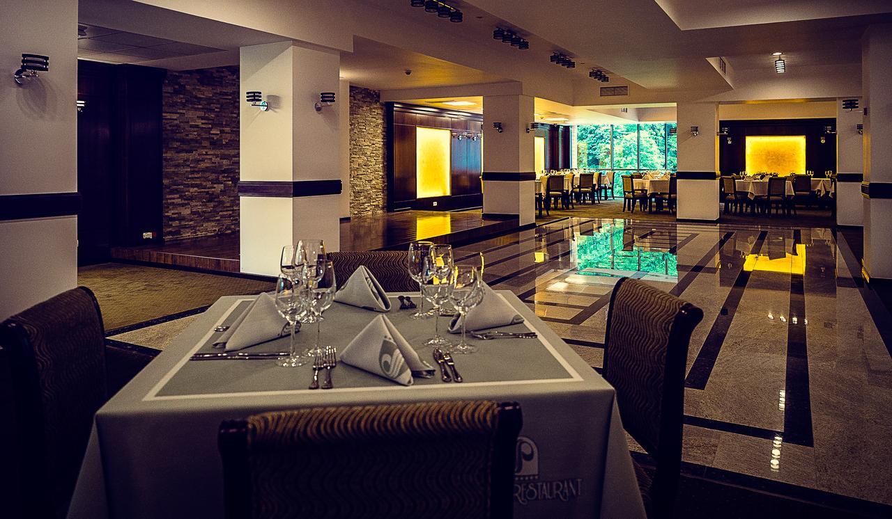 Hotel Perla Slănic Moldova Exterior foto
