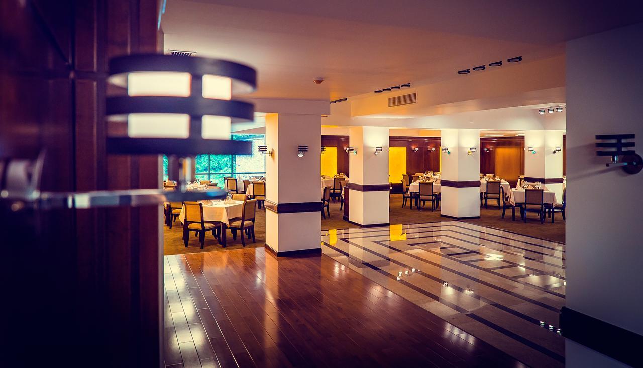 Hotel Perla Slănic Moldova Exterior foto